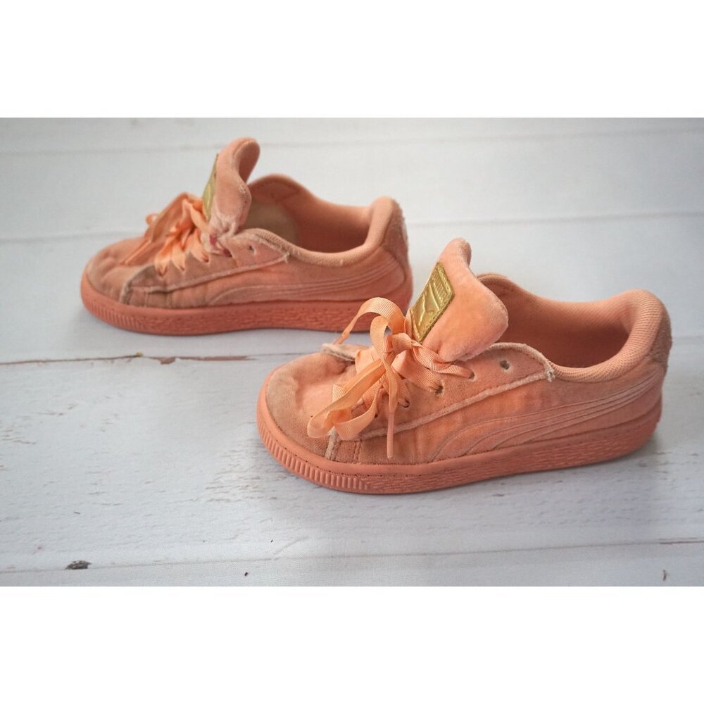 PUMA Unisex-Baby Basket Classic Hook and Loop Sneaker - Size 10C